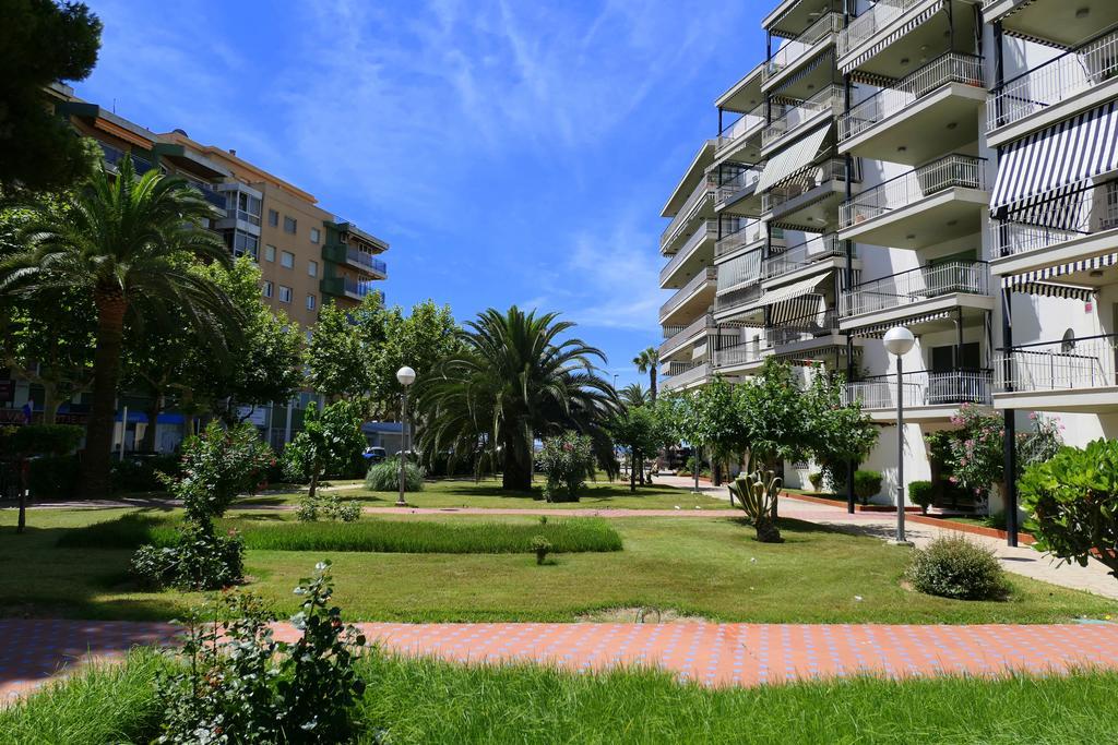 Rentalmar Aries Plus Salou Eksteriør billede